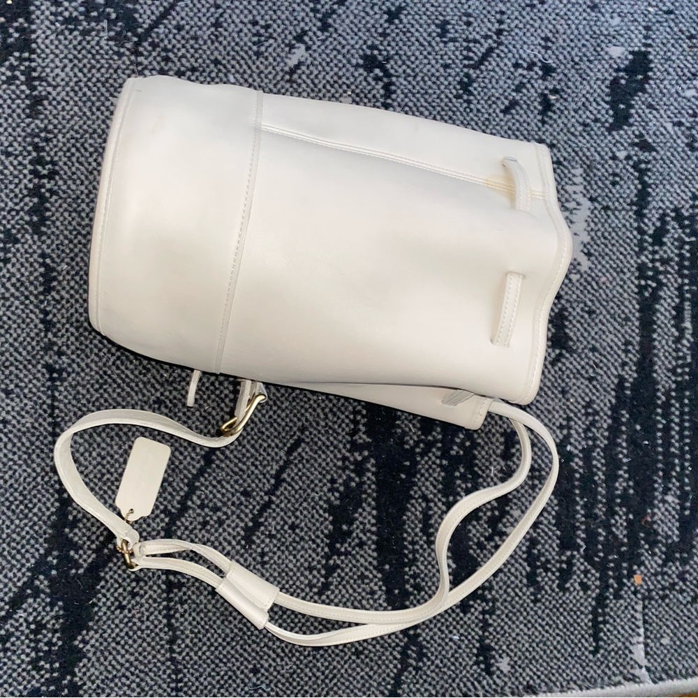 Vintage Coach Off-White Cream Leather Bixby Bucket Sling Bag 9984 - Picture 3 of 9